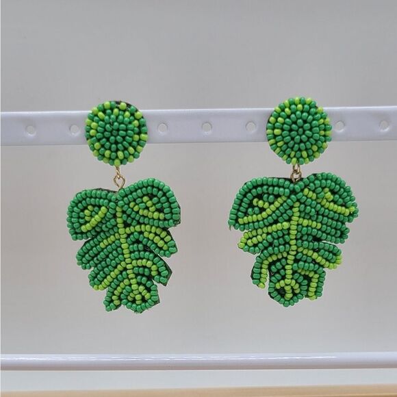 Cc California beaded earrings, green, pierced - Picture 4 of 5